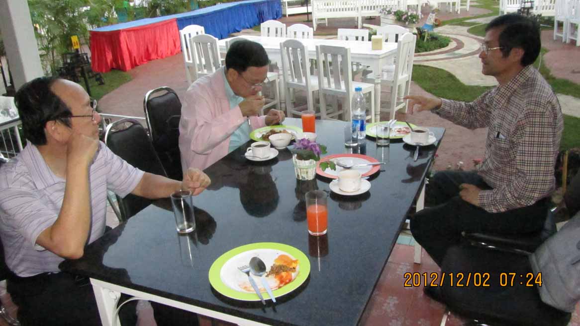 Morning_breakfast 12.JPG 96.6K